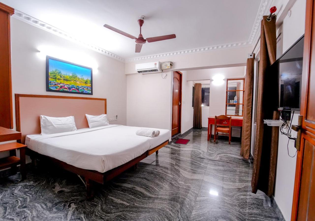 Luxe Vue - Premium Hotel Thiruvananthapuram Kültér fotó