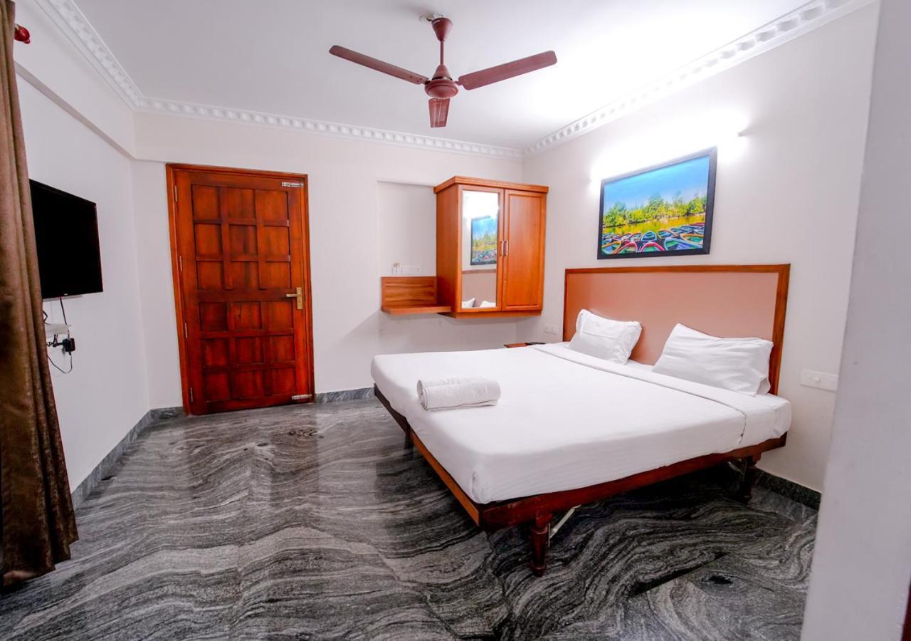 Luxe Vue - Premium Hotel Thiruvananthapuram Kültér fotó